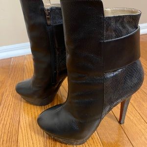 Platform high heel booties 🔥